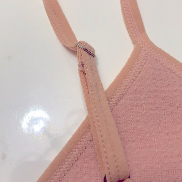 Brand new Pink adjustable strap tank / camisole - Picture 5 of 6